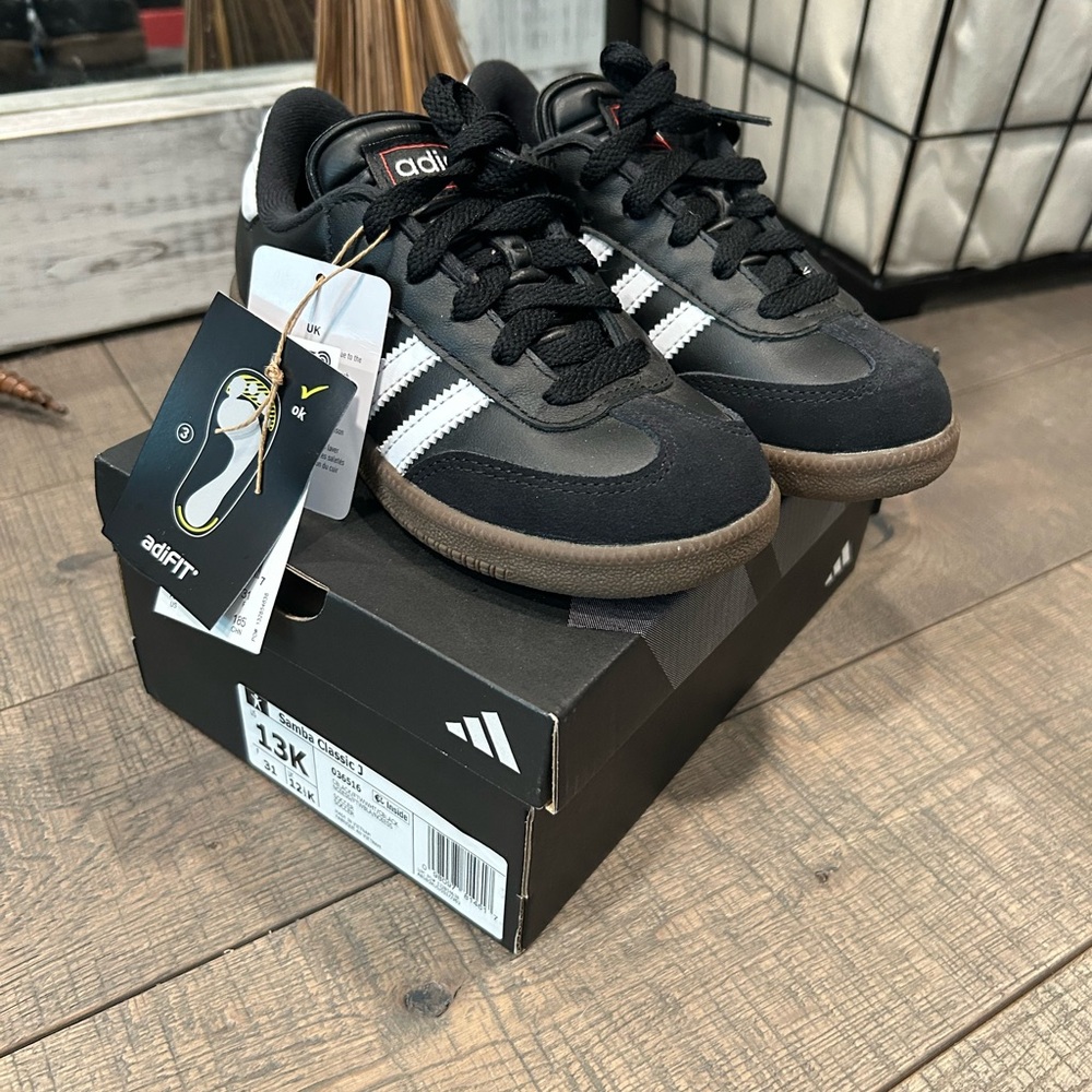 NWT Adidas Kids Samba Classic Black and White Sneakers Size 13